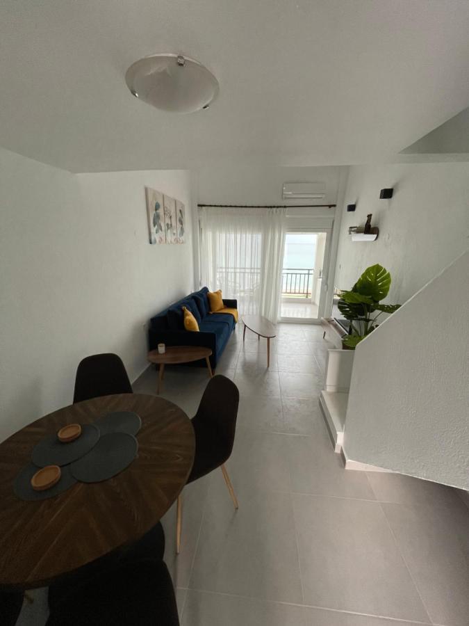 Sea View Loft Apartment เนอาโรดา ภายนอก รูปภาพ
