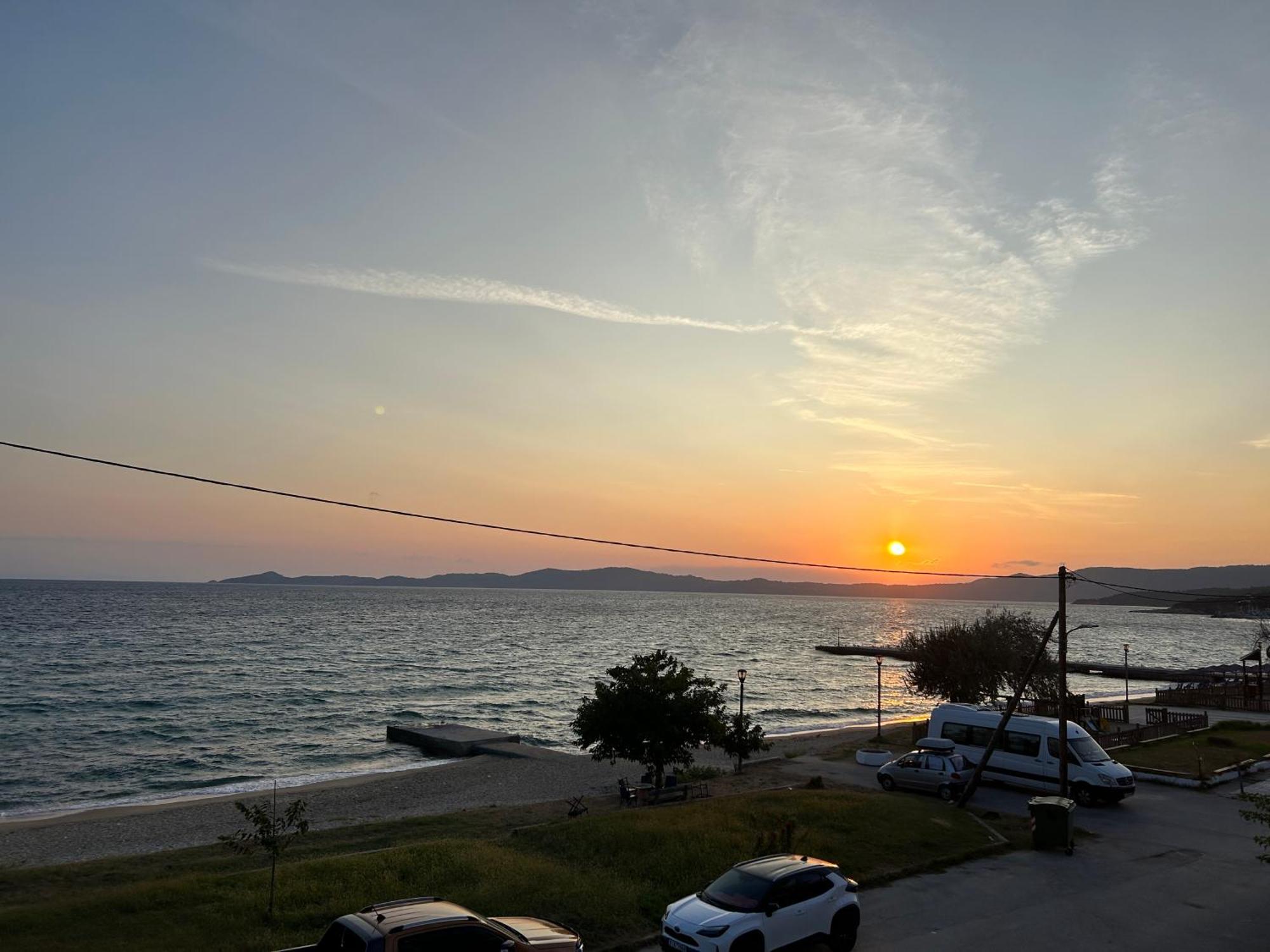Sea View Loft Apartment เนอาโรดา ภายนอก รูปภาพ